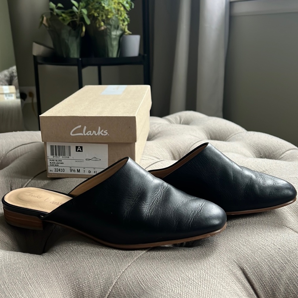 Clarks leather mule